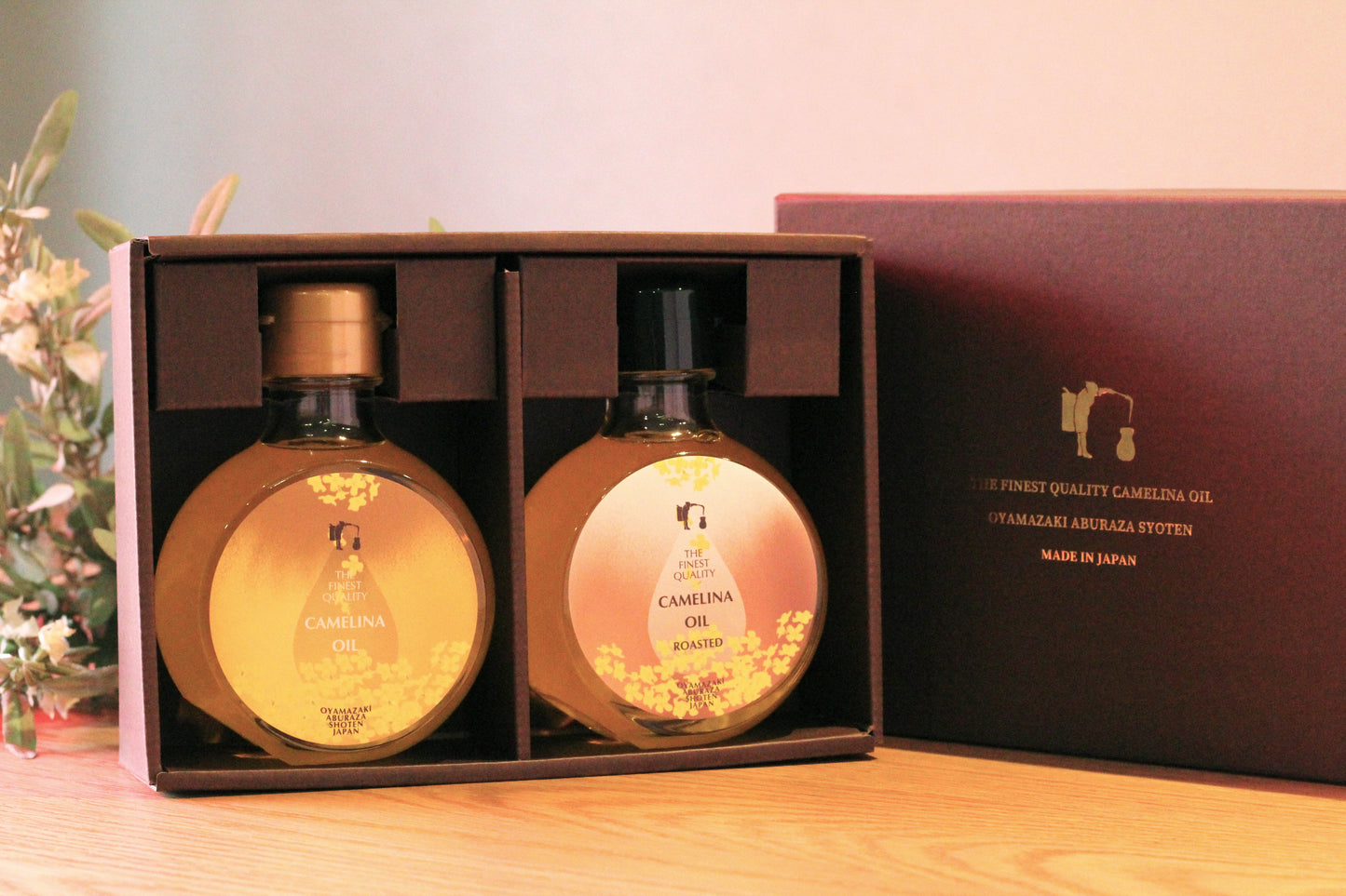 <ギフト箱入り>THE FINEST QUALITY CAMELINA OIL (150ml)とROASTED(150ml)の2本のセット<送料込み>