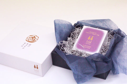 カメリナオイル20%以上含有 自然派石鹸 1個ギフトボックス付き<送料込み>